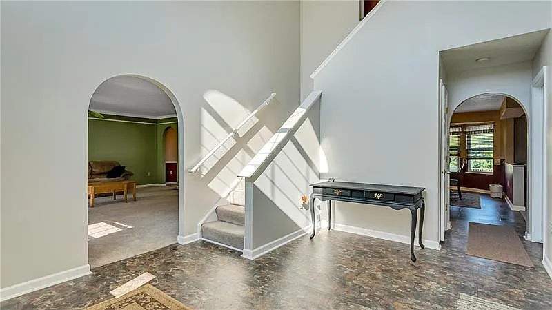 1614 Lilac Ln photo 1