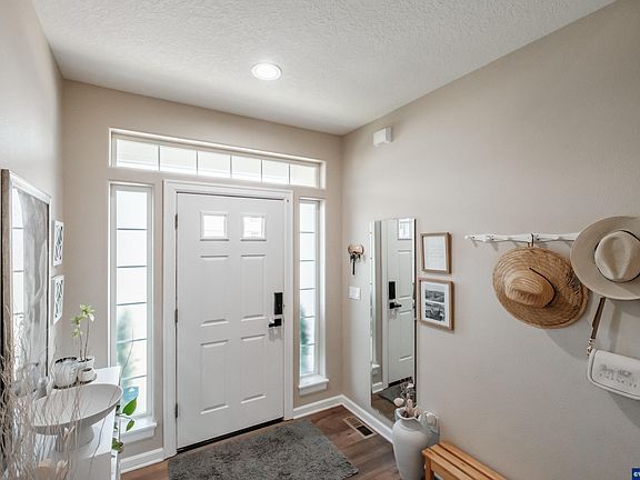 4th image of 2644 Andrew Ave NW