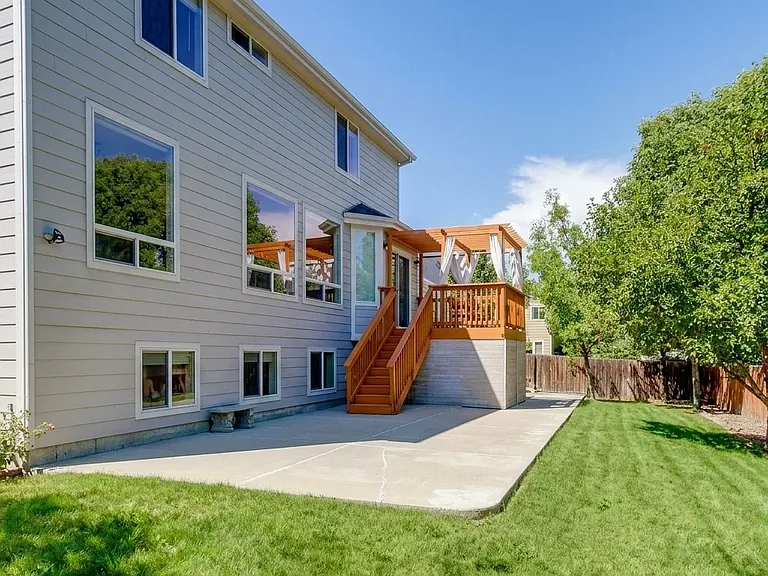 1395 E 100th Ln — Photo 43