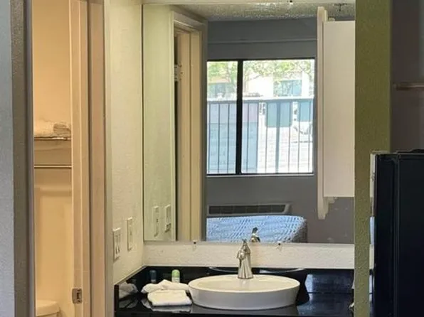 Studio 6 Extended Stay Fresno