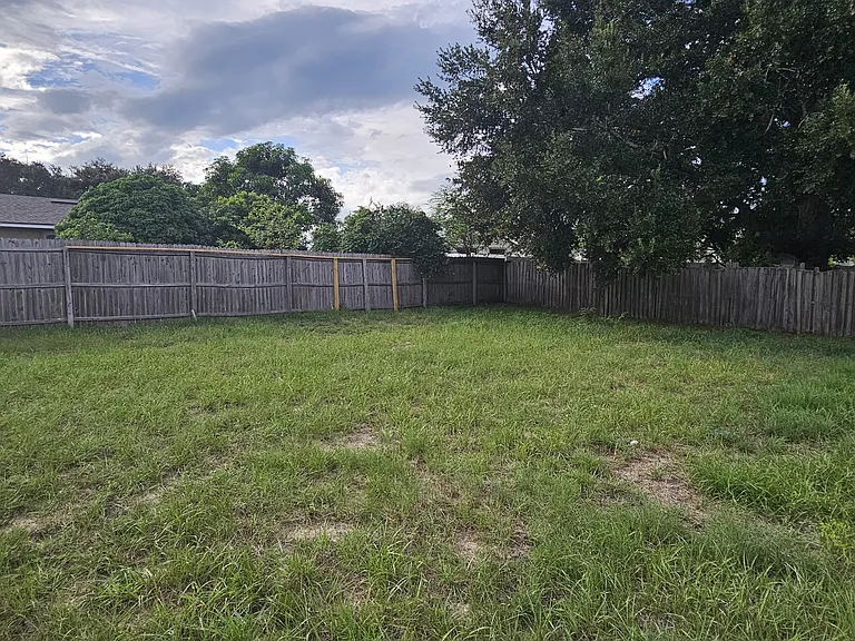 414 Sandpiper Ridge Dr — Photo 16