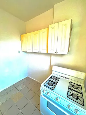 Rented by Pear NYC LLC | media 42