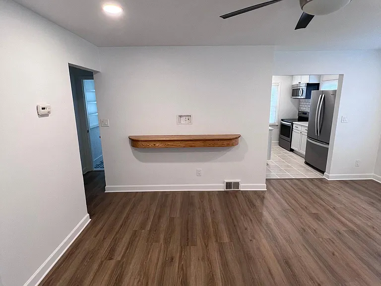 2030 Browning St — Photo 9