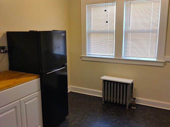 5th image of 1220 W 104th St APT 204