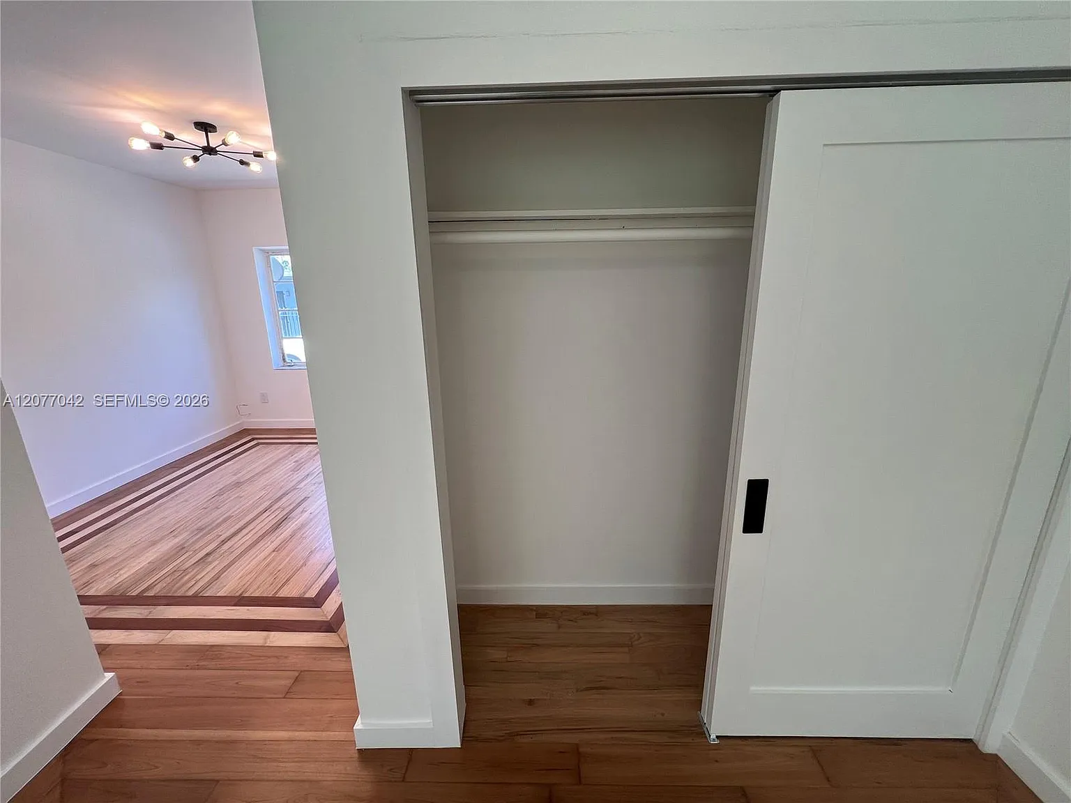 Deco Gardens Condo — Photo 3