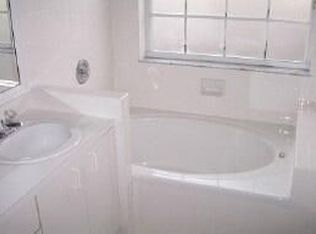 9072 SW 215th Ter, Cutler Bay, FL 33189