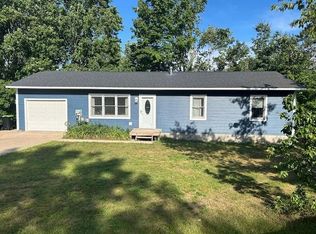 7181 Maple Dr, Alanson, MI 49706
