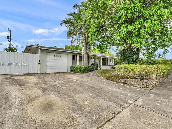 3rd image of 9921 SW 165th Ter