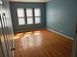 7737 S Phillips Ave APT 3, Chicago, IL 60649