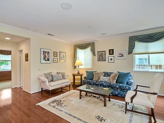 5th image of 16428 Fox Valley Dr