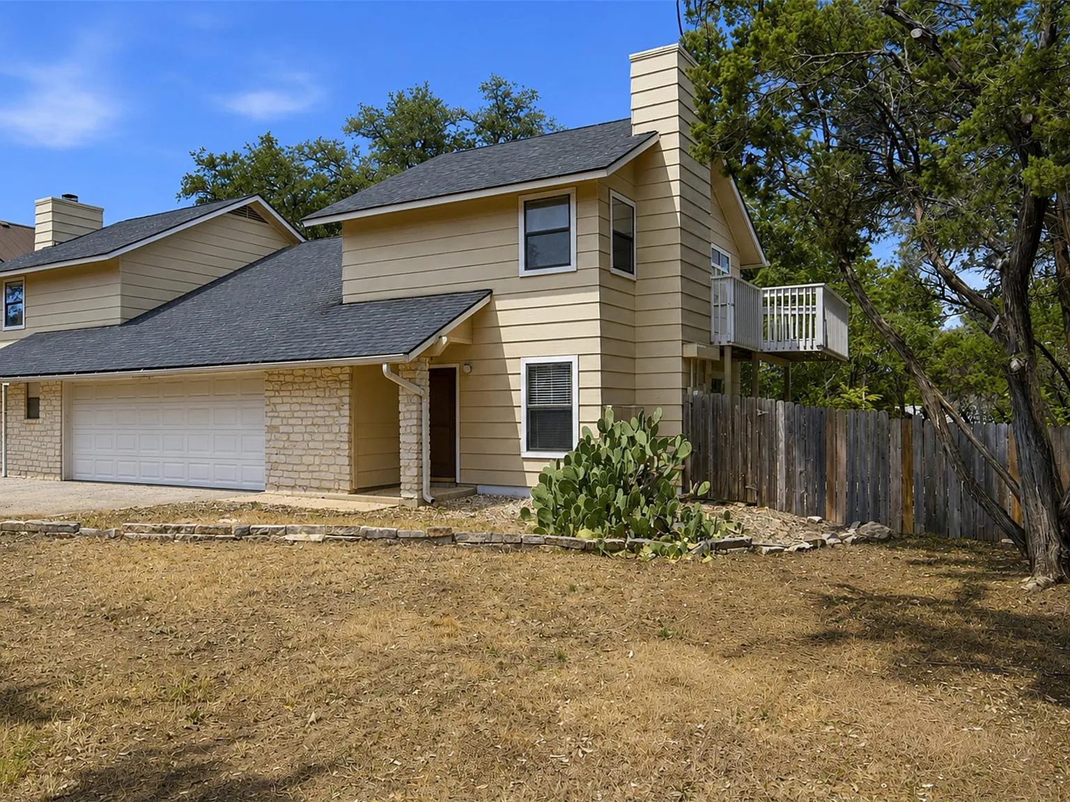 2 bed, 2.5 bath, 1215 sqft, $2,300 — Photo 1