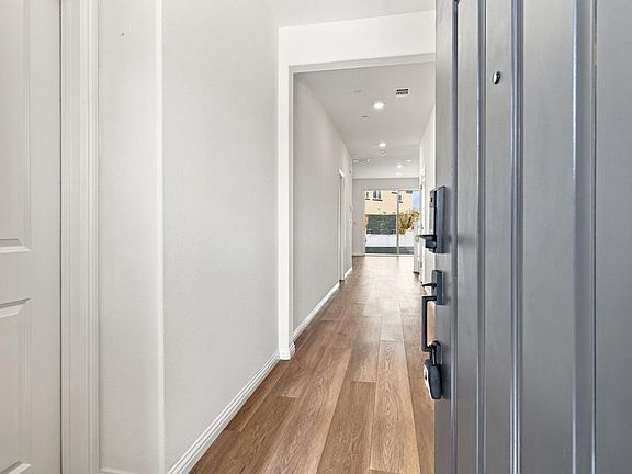 5th image of 2929 Penrose Ln