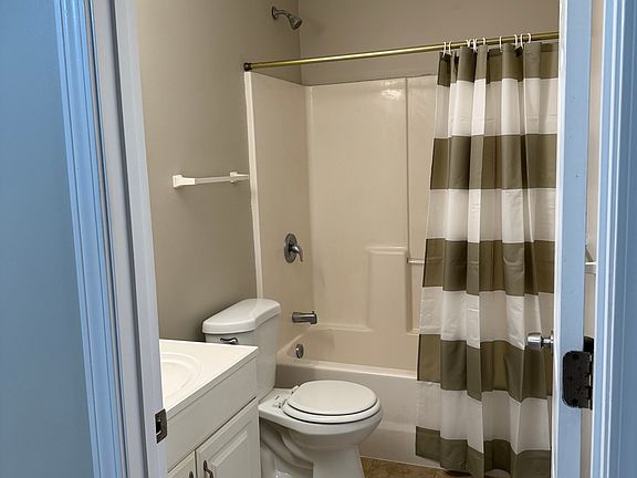 4th image of 3902 Hereford St #1