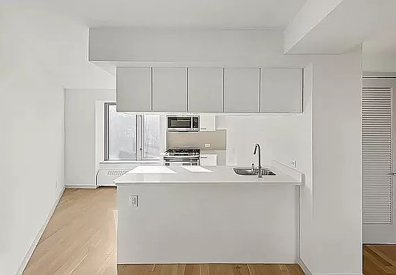 4th image of 448 W 167th St APT 5A