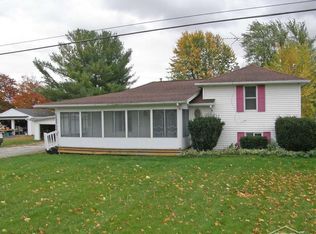 11585 Brady Rd, Chesaning, MI 48616