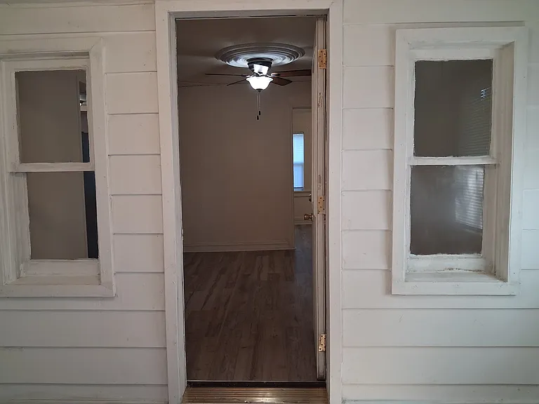533 E Milton Ave — Photo 12