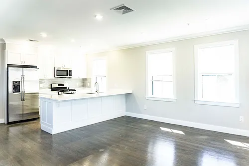 79 Linden St #1R Photo 1