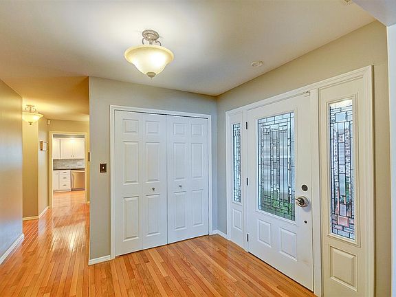 3rd image of 2405 W Woodbridge Dr