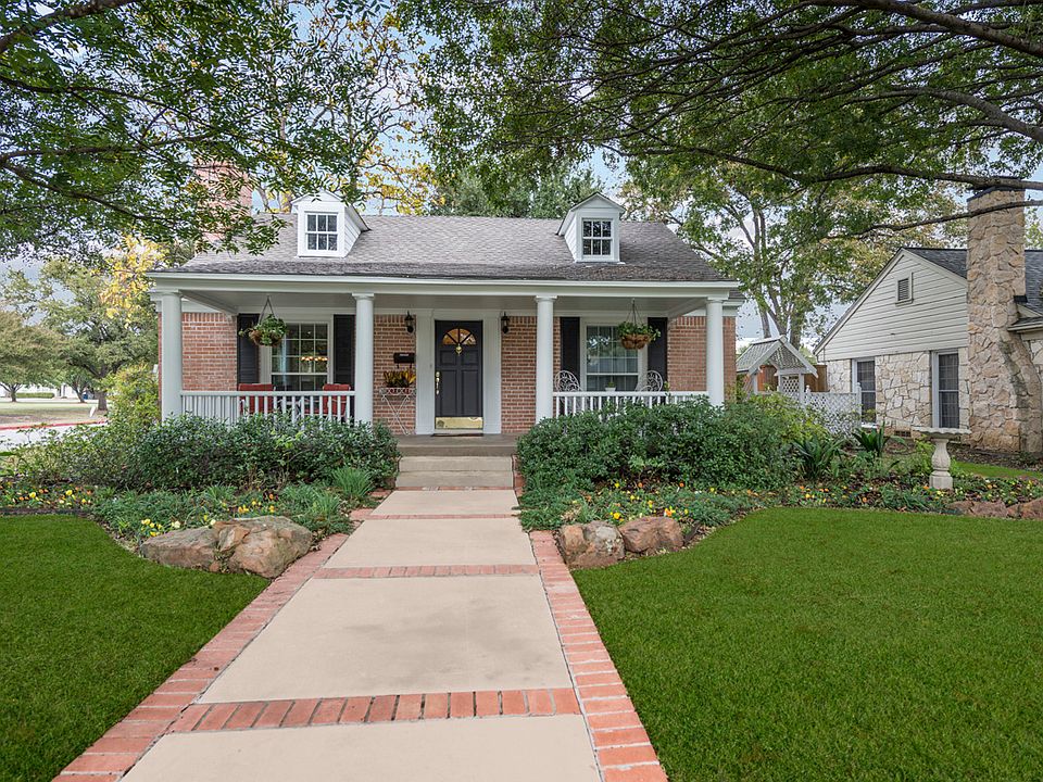 Curb Appeal :)