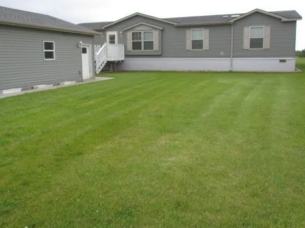 711 Aster Loop, Minot, ND 58701