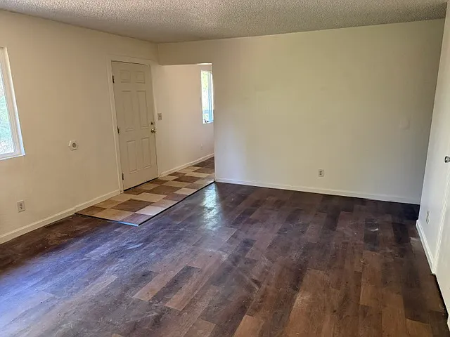1534 Daphne Dr — Photo 8