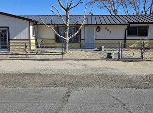 864 K St, Hawthorne, NV 89415