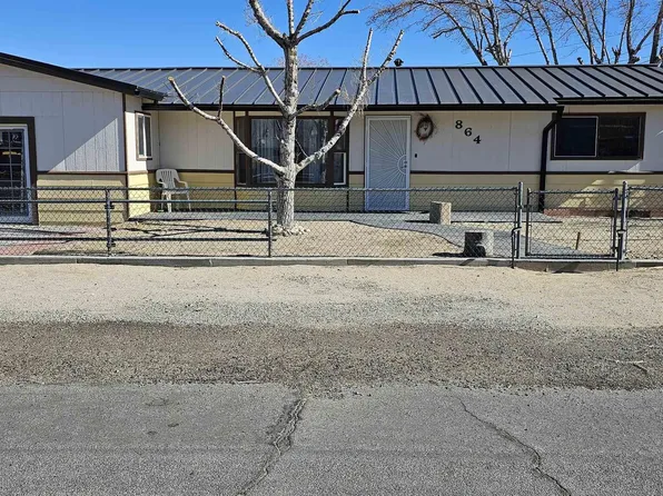 864 K St, Hawthorne, NV 89415