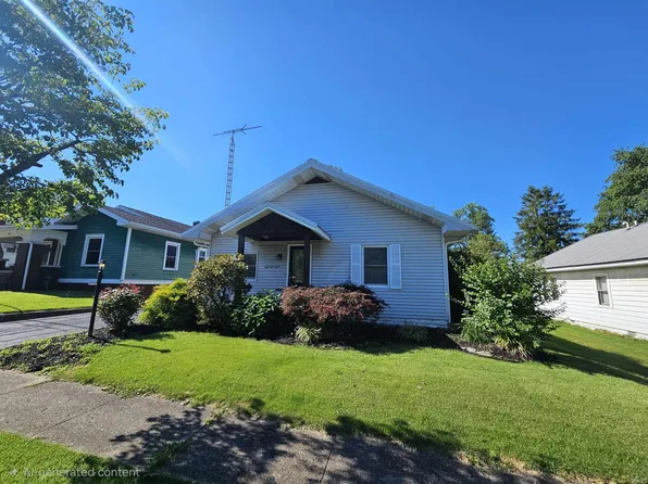 813 W 4th St, Bicknell, IN 47512