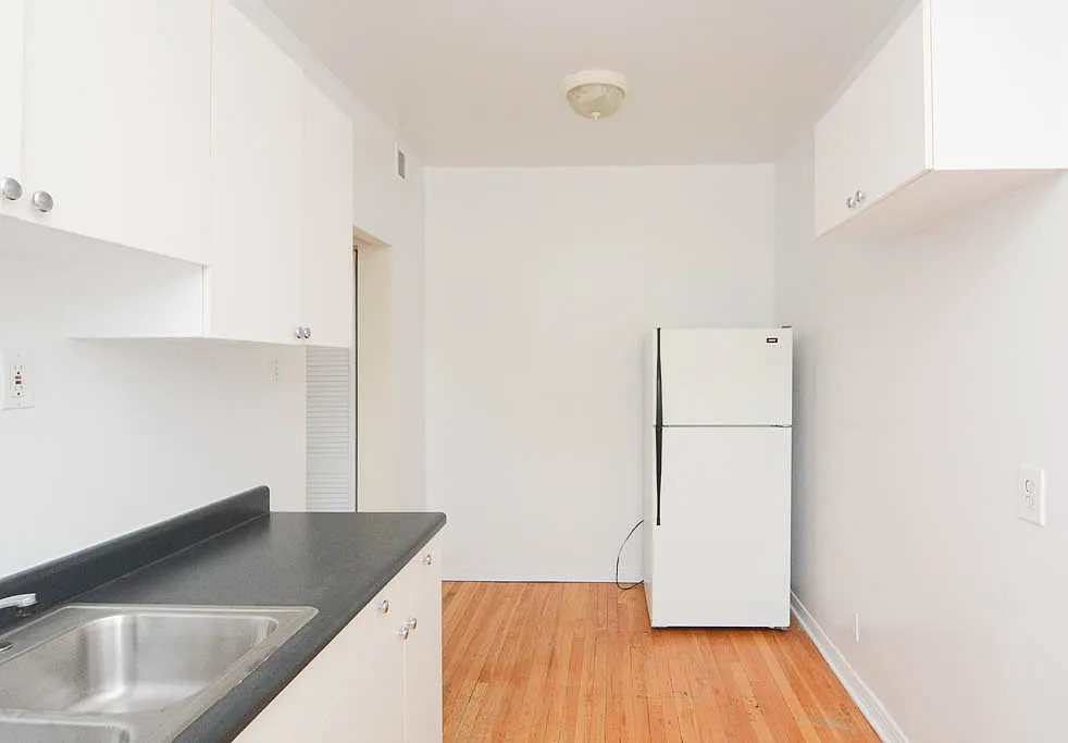 Sensational 1 Bed, 1 Bath at Wellington + Whipple (Logan Square) — Photo 4