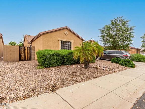 3rd image of 22958 W Yavapai St