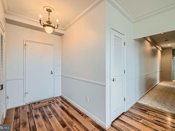 5th image of 11 Slade Ave APT 509