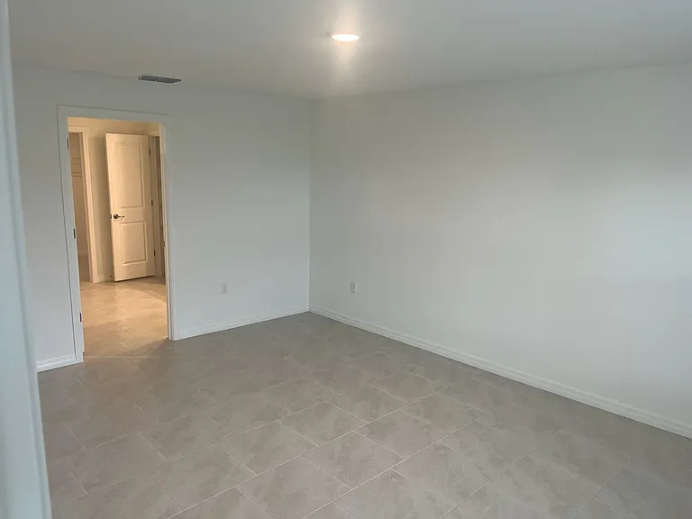 3924 NE 17th Ave — Photo 22