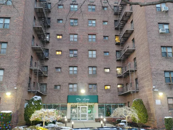 204-15 Foothill Ave #A28, Hollis, NY 11423