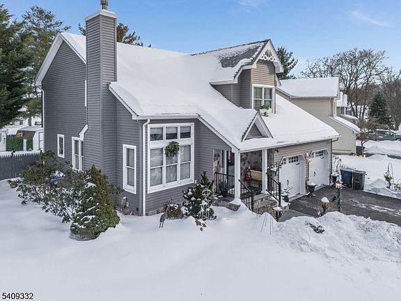 4th image of 7 Rachel Ct