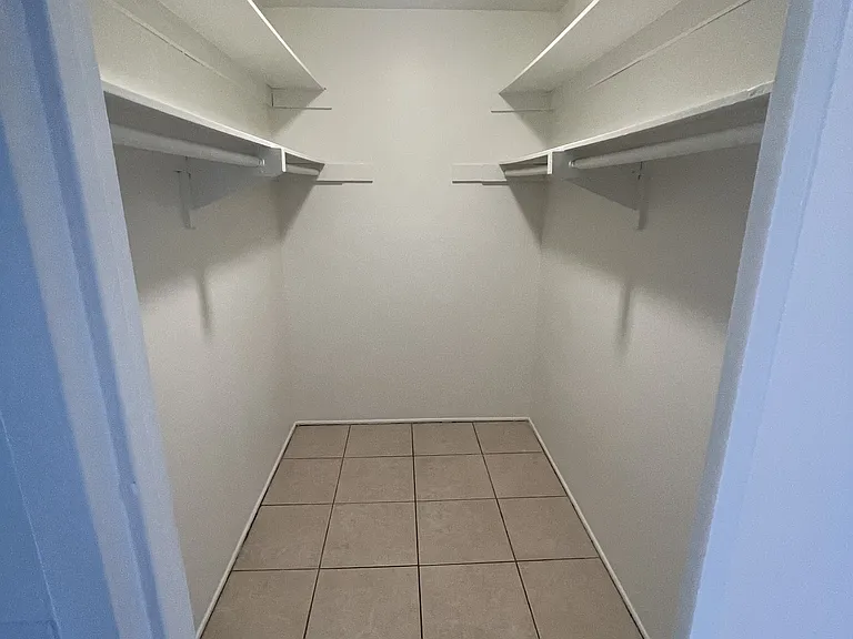 100 S Doheny Dr #313 — Photo 21
