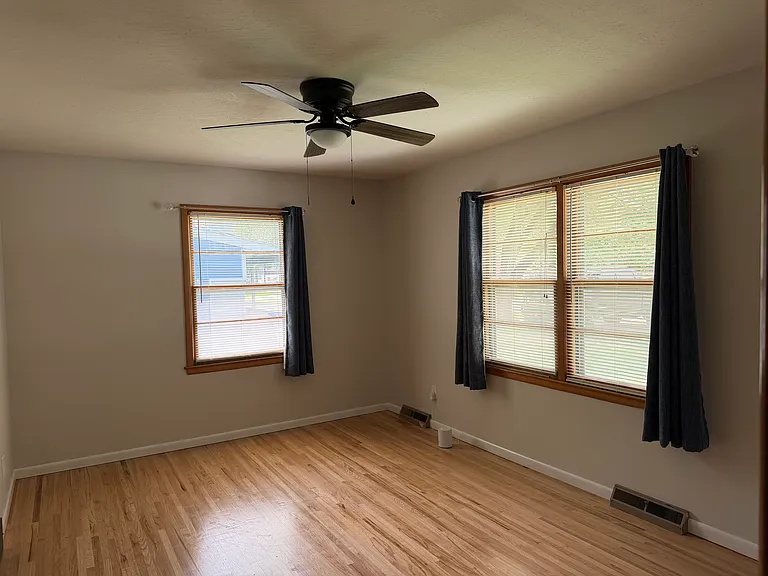 5444 N Athenian Ave — Photo 9