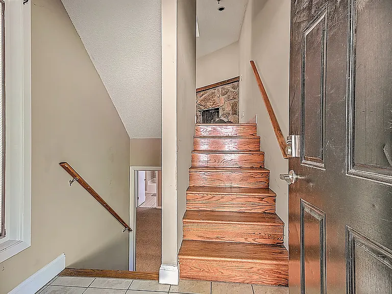 109 Beechnut St #7 — Photo 11
