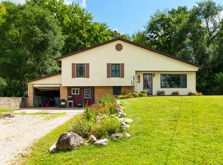 1818 S Crooked Lake Dr, Kalamazoo, MI 49009