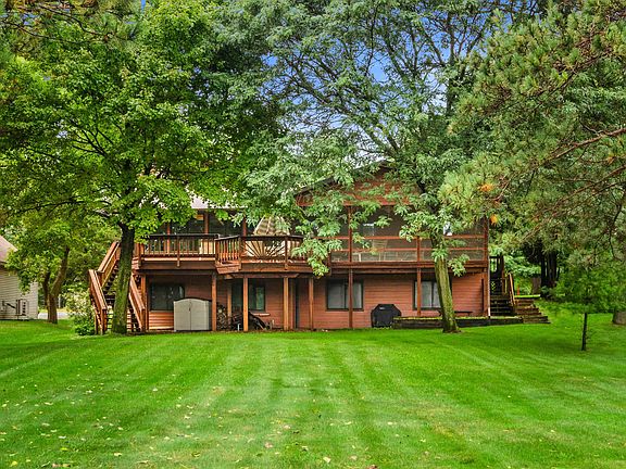 5th image of 837 Richmond Way