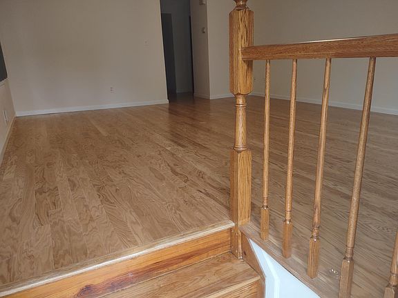 2nd image of 621B Arden Ave