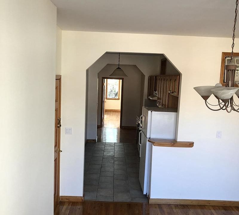 2nd image of 25 N Henry St APT 2