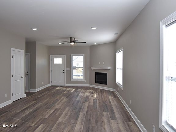 4th image of 849 Sarah Rebecca Dr #A
