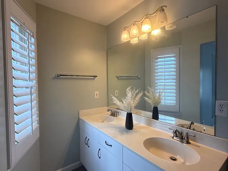 9817 Emerald Point Dr #8 — Photo 12