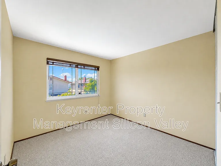 1293 Knollview Dr — Photo 20