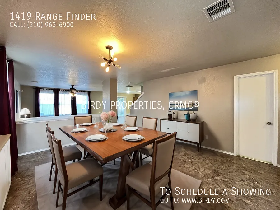"Spacious 3-Bedroom Home with 2.5 Bathrooms at 1419 Range Finder, San Antonio - 2175 Sq Ft of Com... — Photo 3