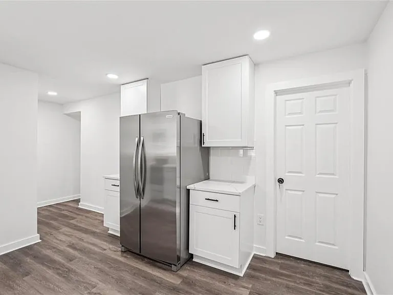 119 Kelso Dr SW — Photo 37