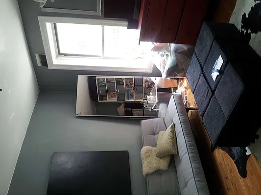 Rented by Scott Peters Management Inc | media 4
