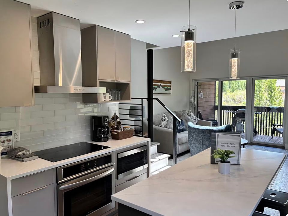 1st image of 855 S 5th Ave APT 206