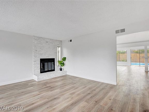 3rd image of 2066 Whippletree Ave