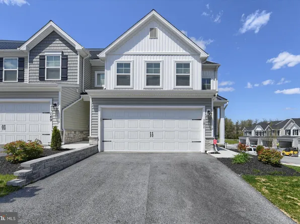 151 Emma Cir, Harrisburg, PA 17112